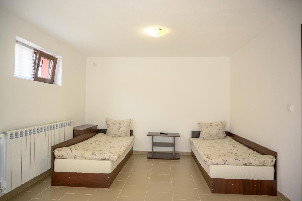 Къща За Гости „Жоро И Дани “ Villa Sapareva Banja Exteriör bild